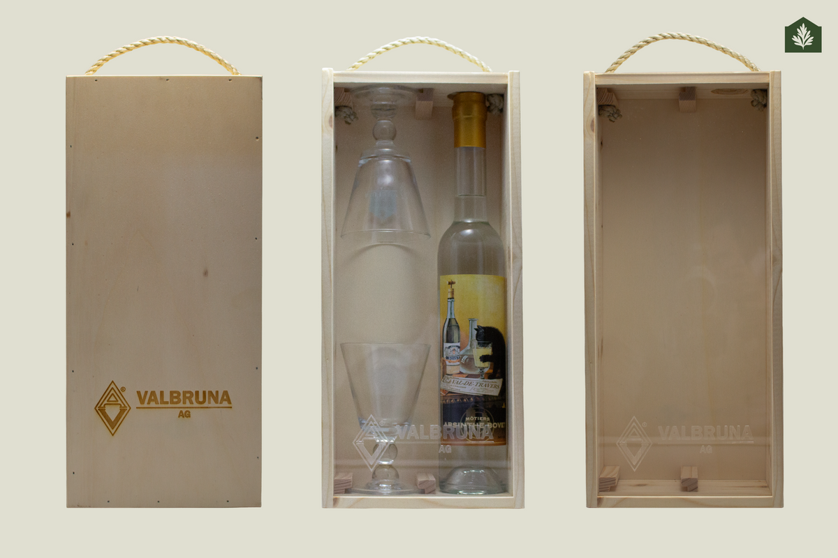 Gift sets of absinthe presented in their packaging