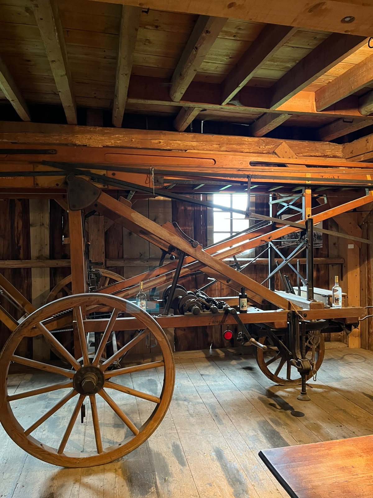 Old drying machinery in the Boveresse séchoir
